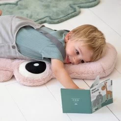 Done By Deer Cuddle Friend Big 1 Croco Meter -Baby Products Store Cuddle friend Big Croco Powder 4 LS 700x cbc69586 8064 4917 b67b 068baa6e802e