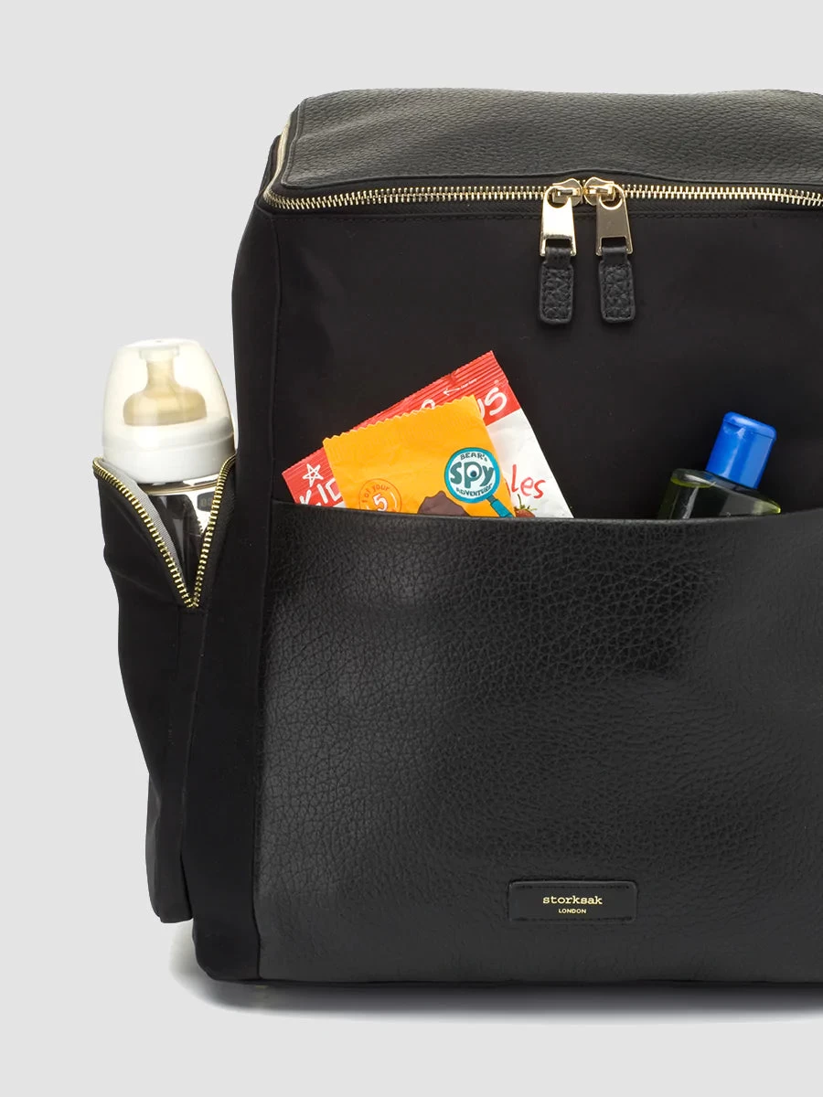 Storksak ALYSSA BAG BLACK & GOLD 10 Storksak ALYSSA BAG BLACK & GOLD - Image 10