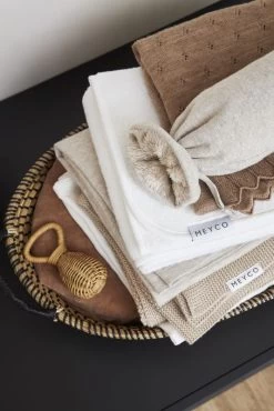 Meyco Travel Blanket Boucle -Baby Products Store Meyco 0027 800x800 310dbf64 252e 4971 9e26 22652cf90236